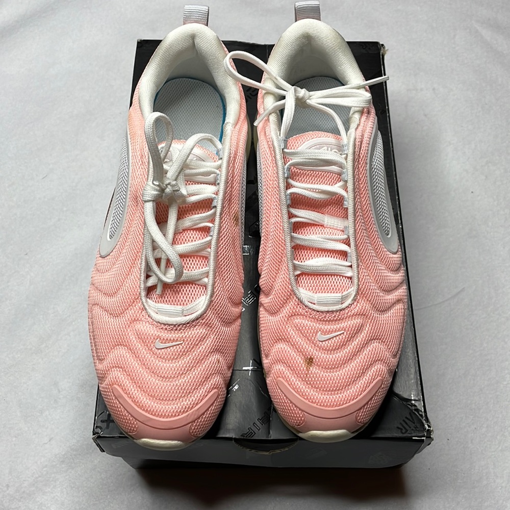 Nike W AIR MAX 720 Coral sneakers